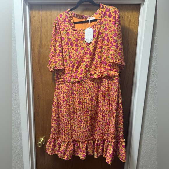 Ivy City Co Raven Dress - Picture 2 of 5